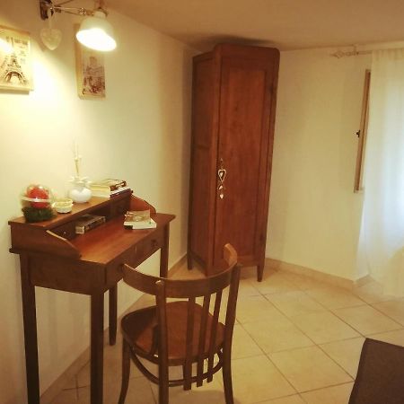 Oneiro Bed And Relax Apartment Benevento Ngoại thất bức ảnh