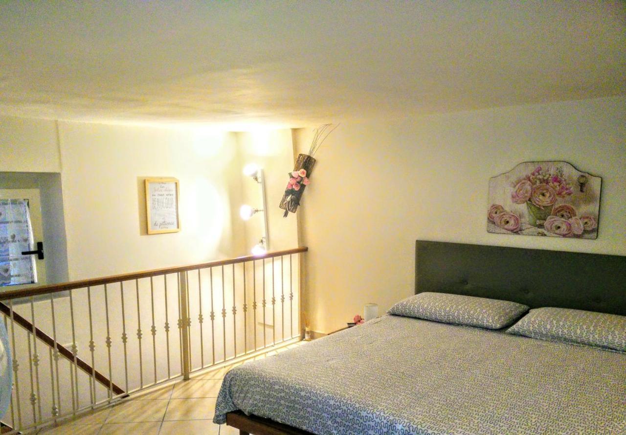Oneiro Bed And Relax Apartment Benevento Ngoại thất bức ảnh